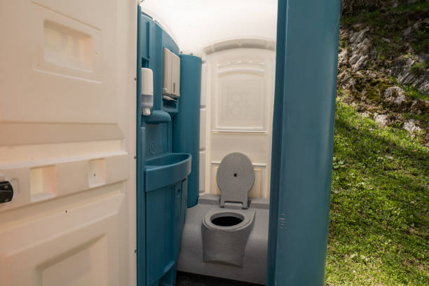Portable Toilet Options We Offer in Avoca, IA